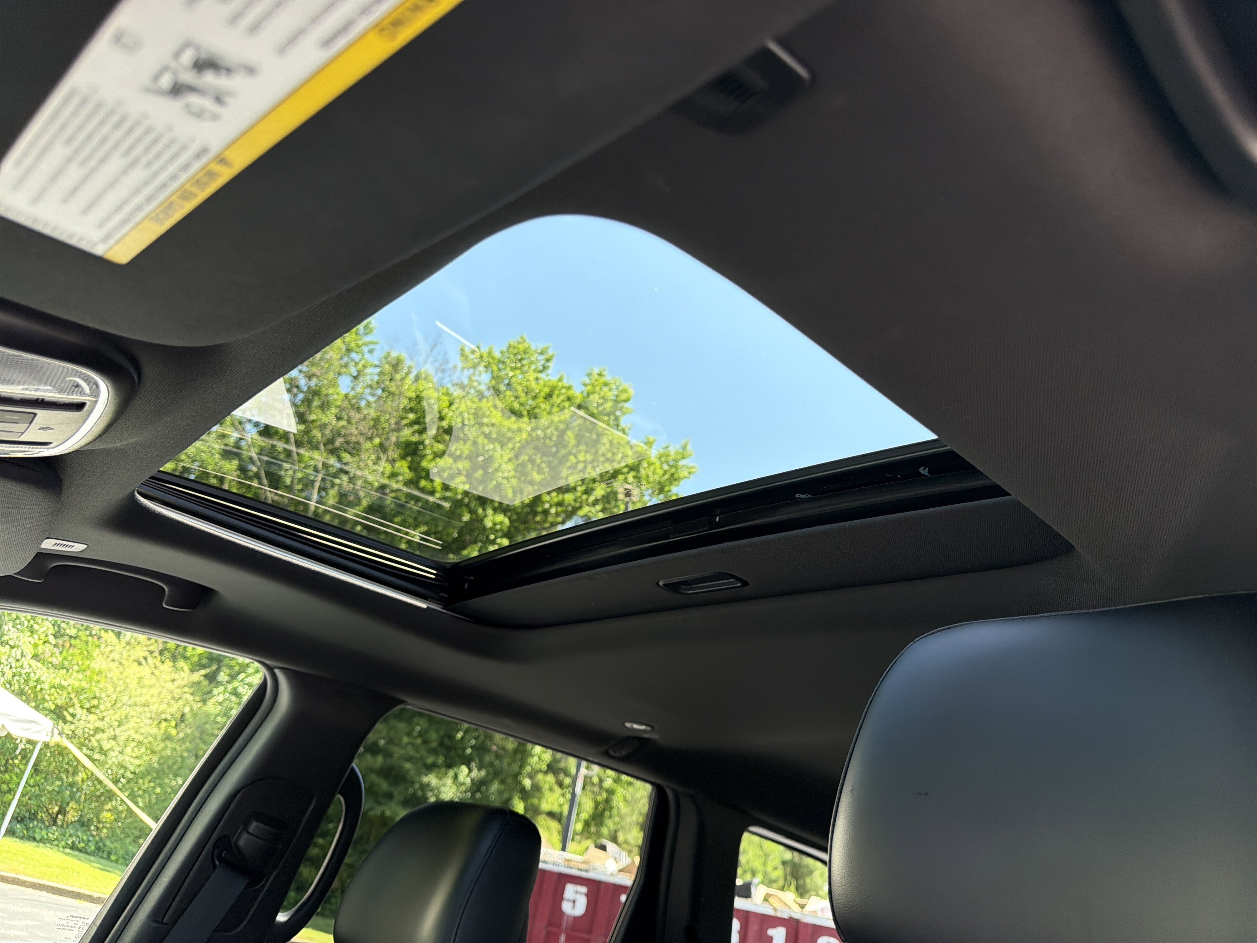 Used 2018 Velvet Red Pearlc Jeep Limited image 30