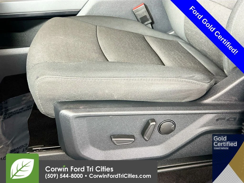 Certified Used 2025 Agate Black Metallic Ford XLT image 22