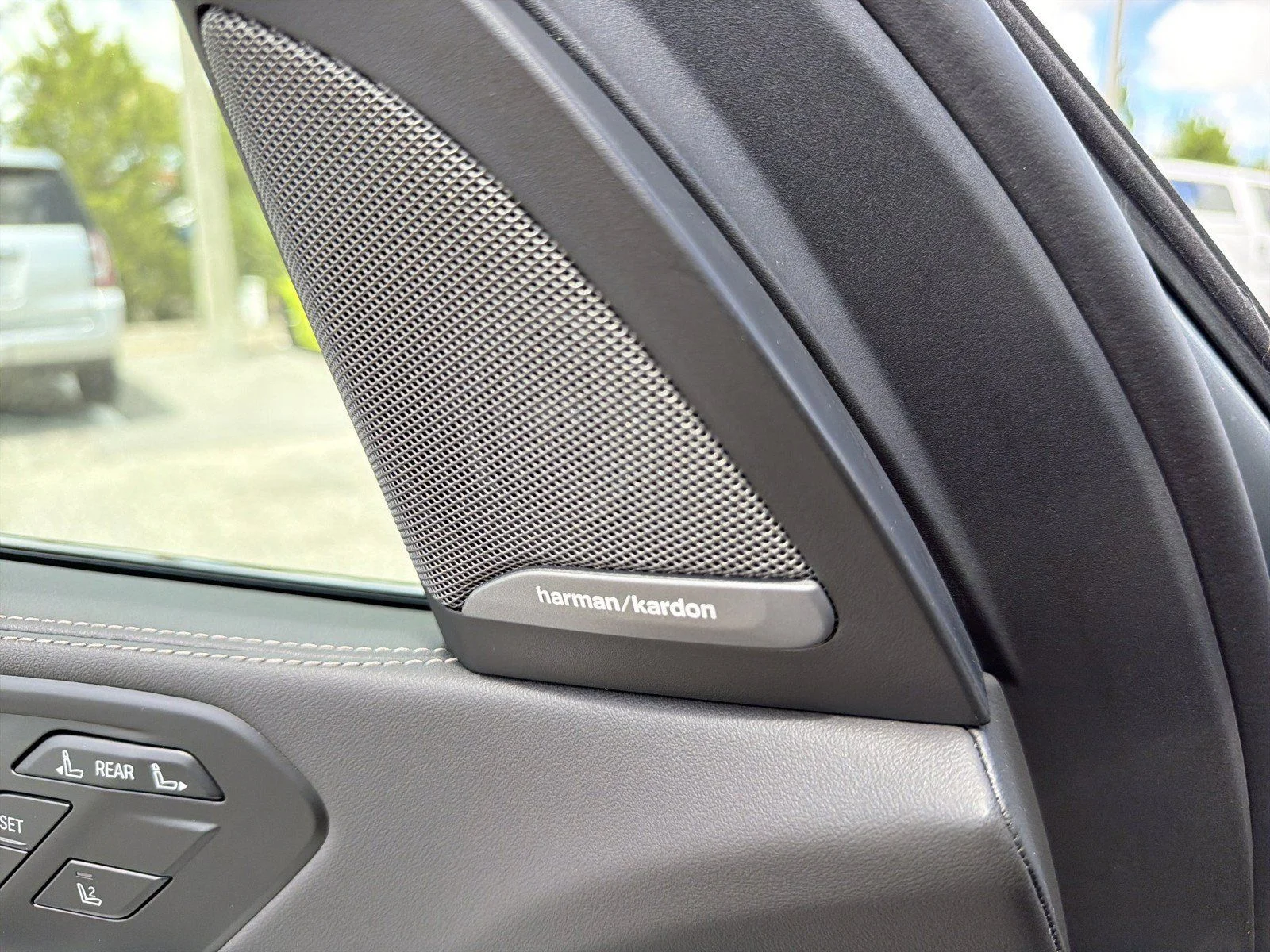 New 2027 Skyscraper Grey Metallic BMW xDrive40i image 30