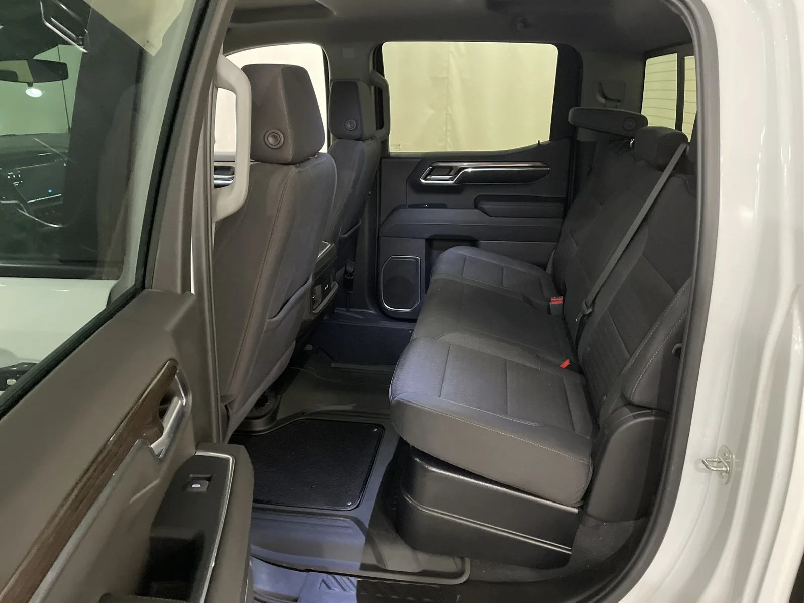 Used 2023 Summit White Chevrolet RST image 27