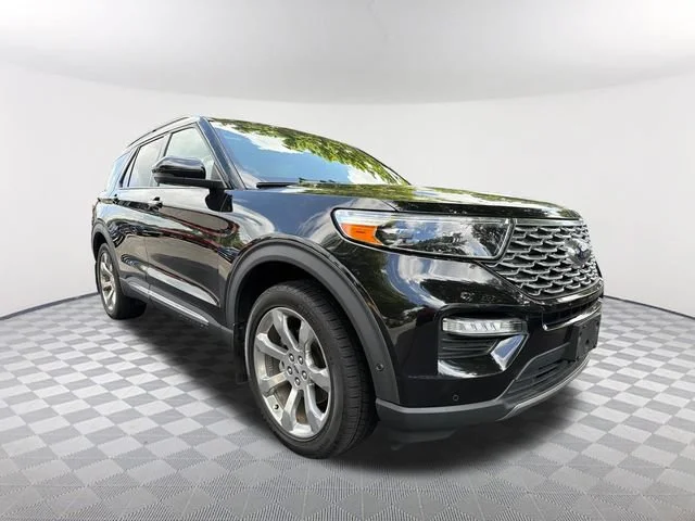 Used 2020 Black Ford Platinum image 3