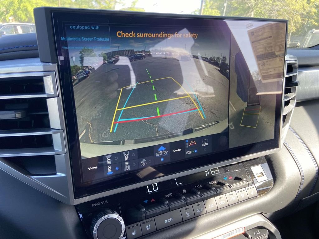 2025 Toyota Tundra Platinum - Photo 28