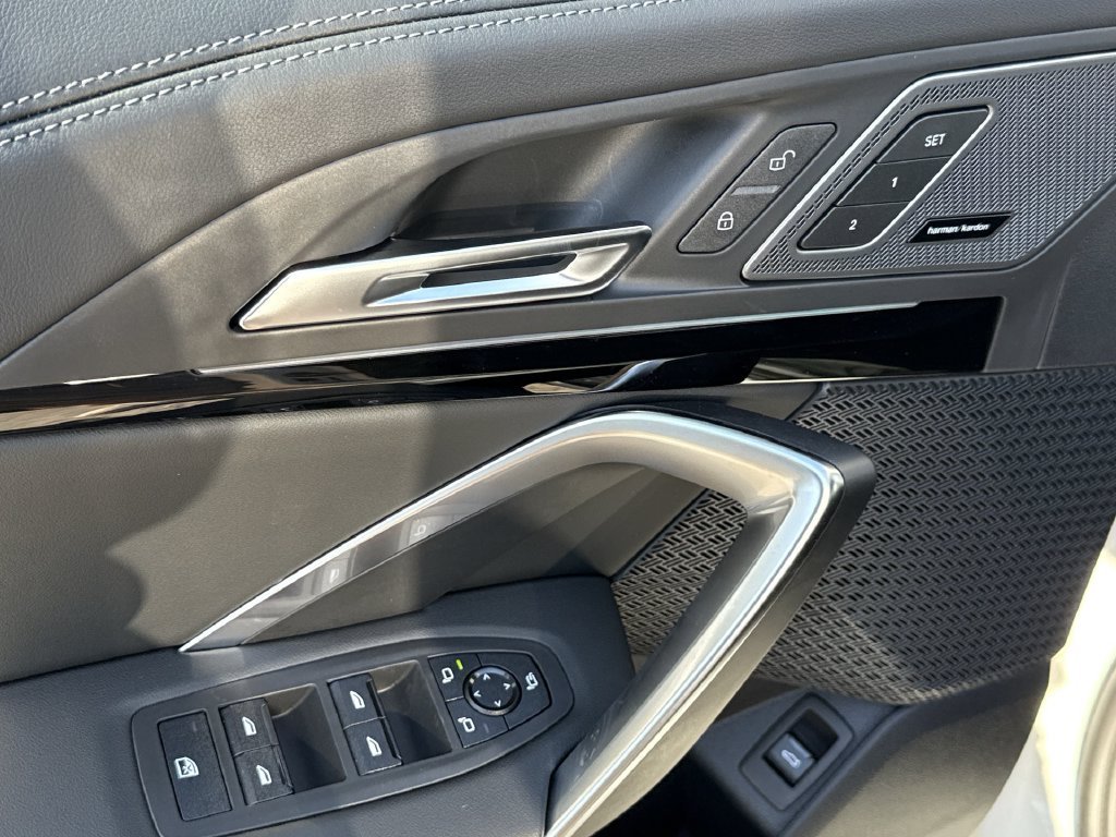 New 2027 Alpine White BMW xDrive28i image 13