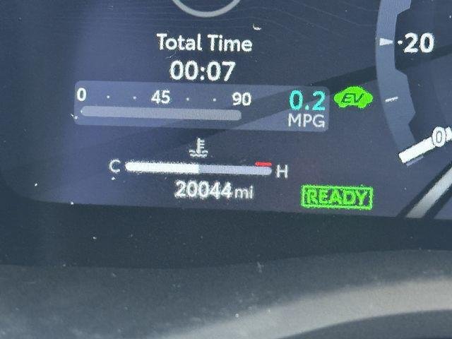 Certified Used 2025 WIND CHILL PEARL Toyota  image 25