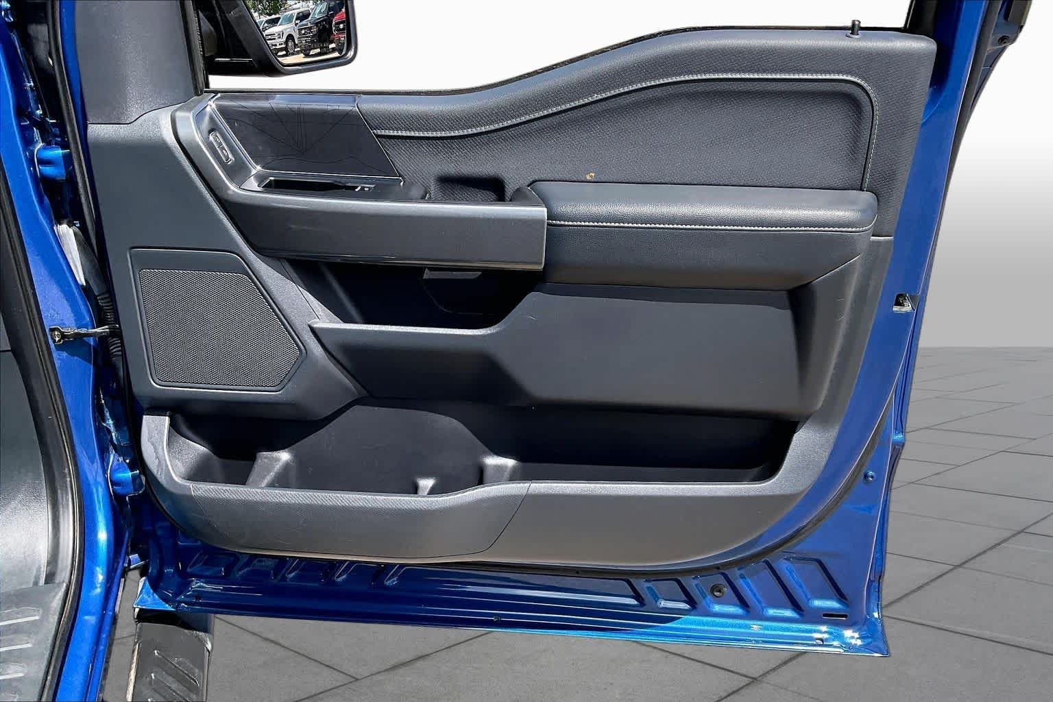 Used 2023 Atlas Blue Metallic Ford XLT image 21