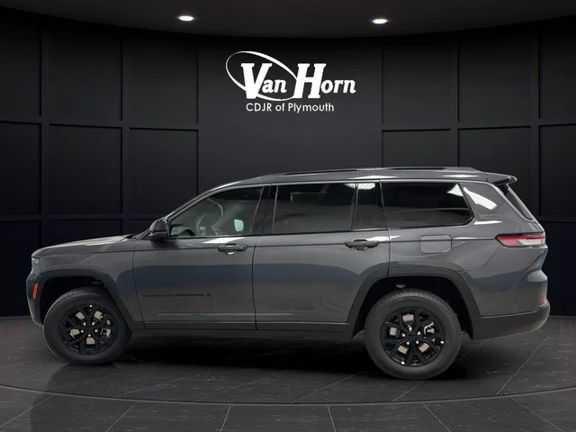 New 2026 Baltic Gray Metallic Clear-Coat Exterior Paint Jeep Altitude image 4