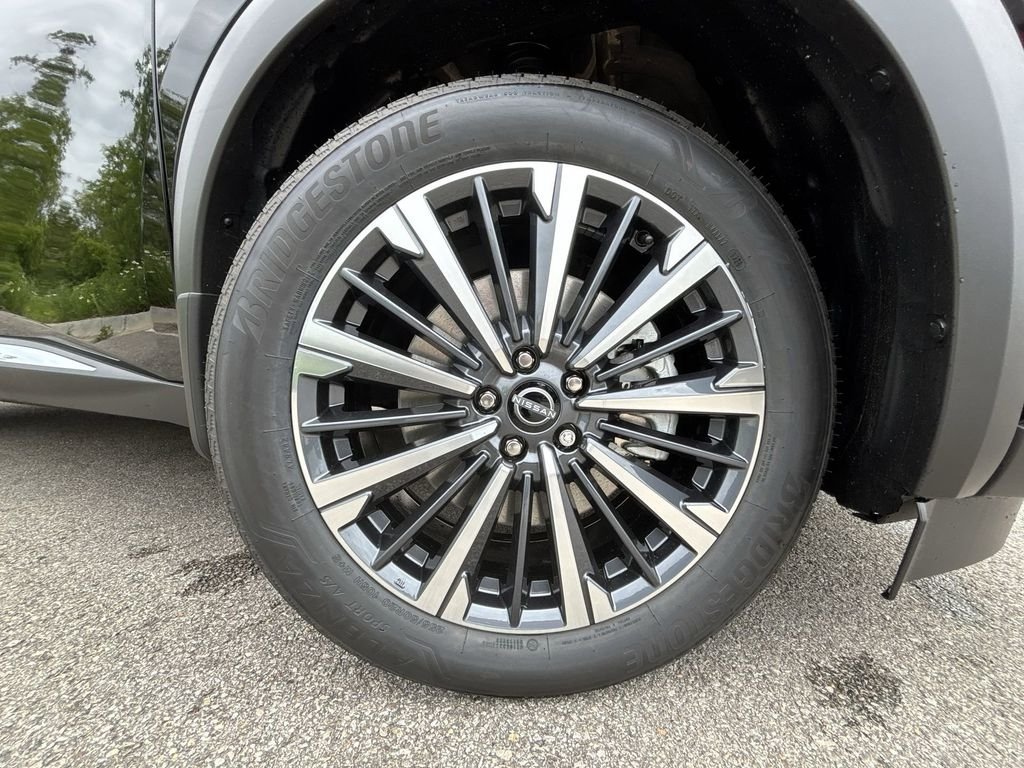 New 2026 Black Nissan Platinum image 19