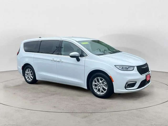 Used 2023 White Chrysler Touring L image 7