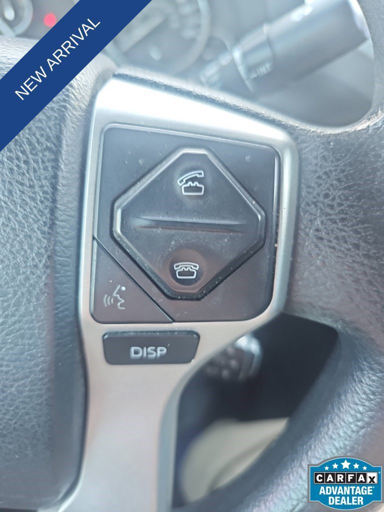 Used 2014 Super White Toyota SR5 image 9