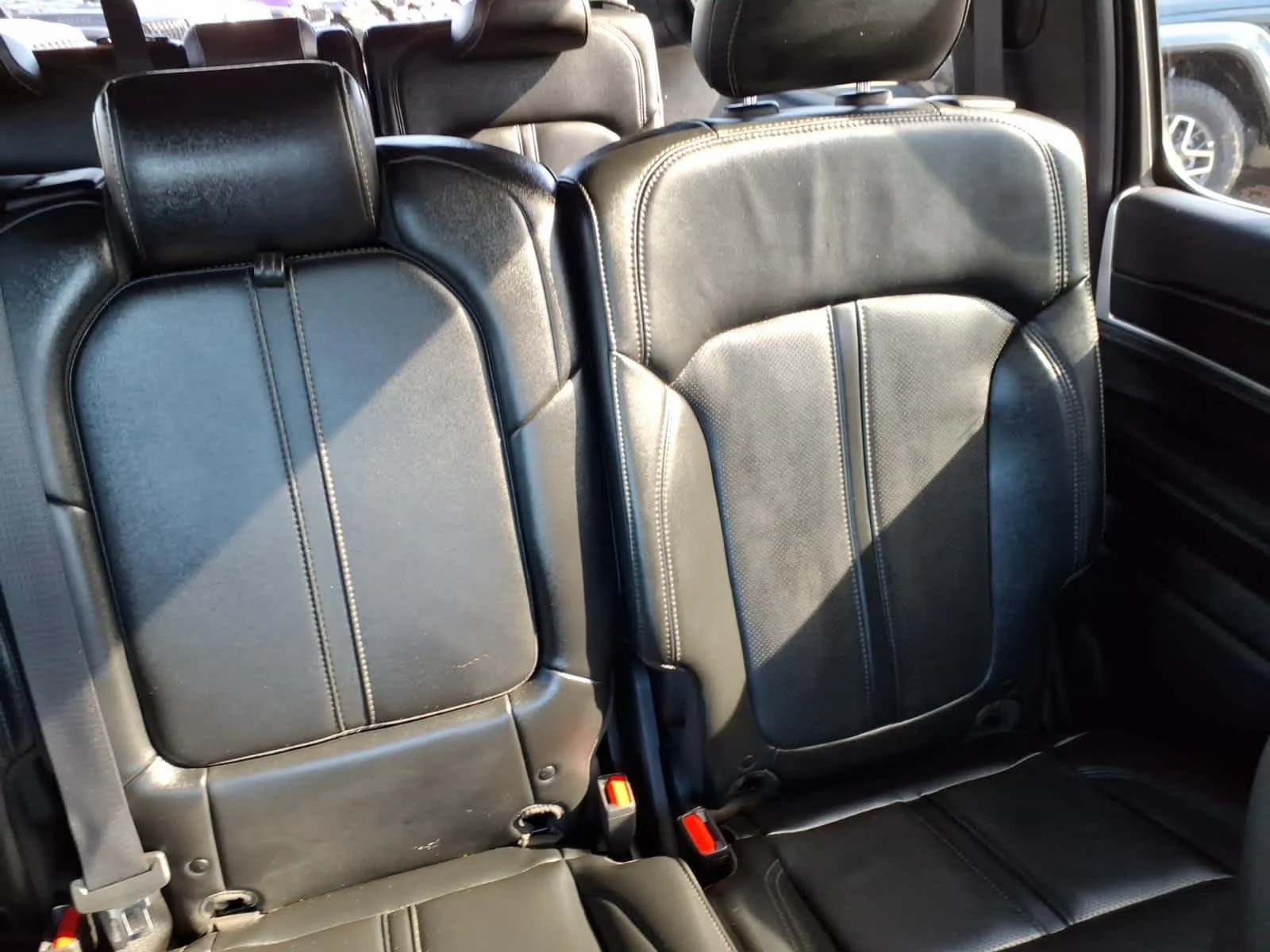 Certified Used 2023 Diamond Black Crystal Pearlcoat Jeep  image 19