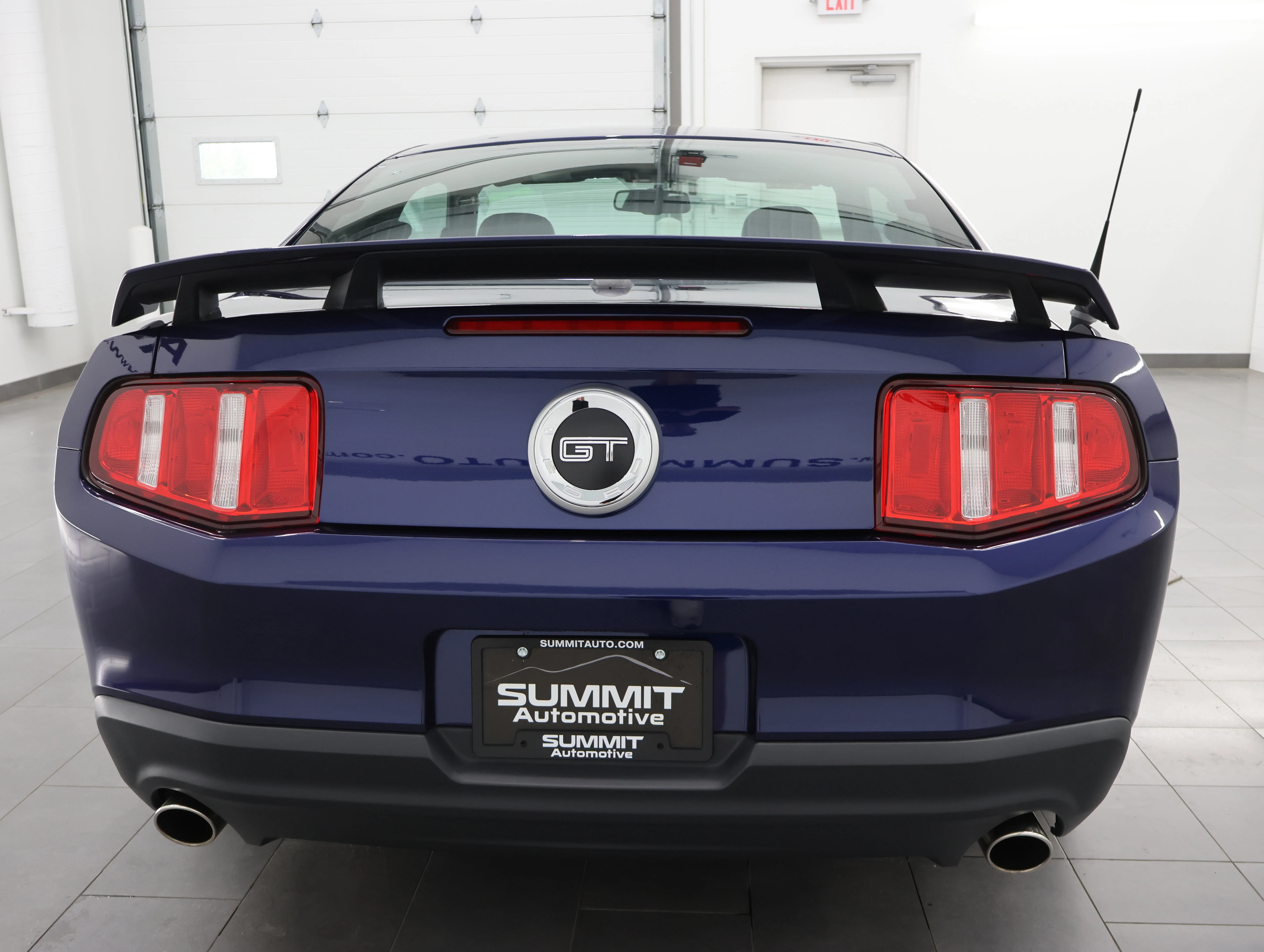 Used 2010 Kona Blue Metallic Ford GT Premium image 25