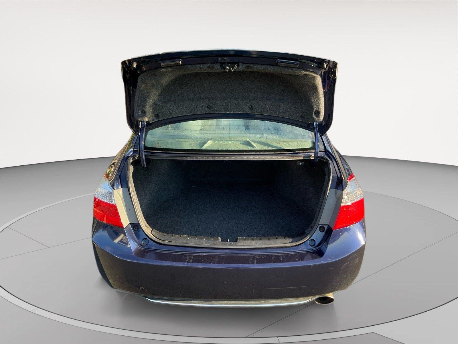 Used 2013 Obsidian Blue Pearl Honda LX image 11