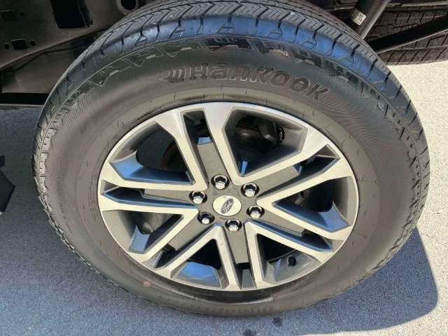 Used 2023 Avalanche Ford XL image 12