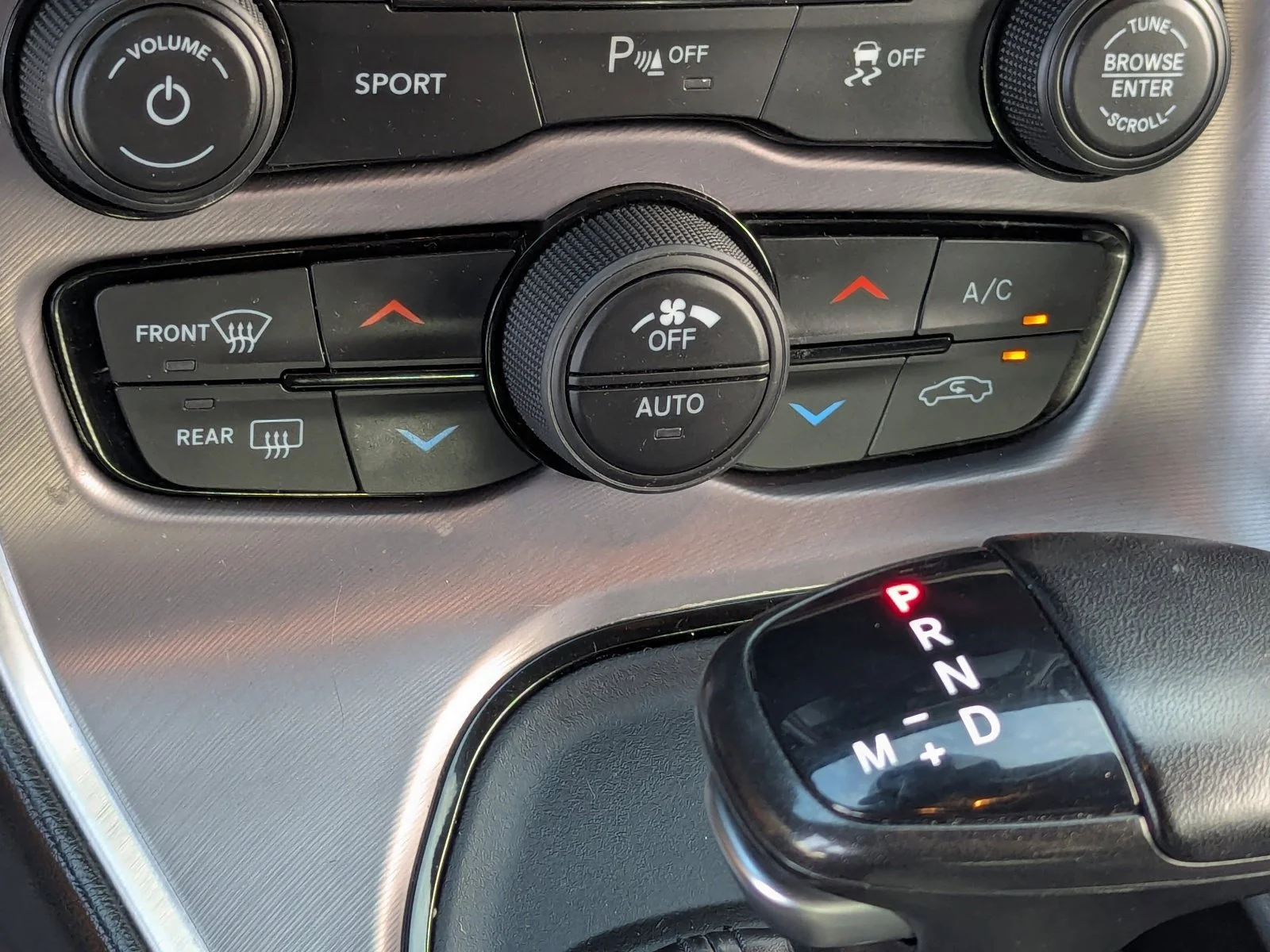 2022 Dodge Challenger SXT - Photo 31