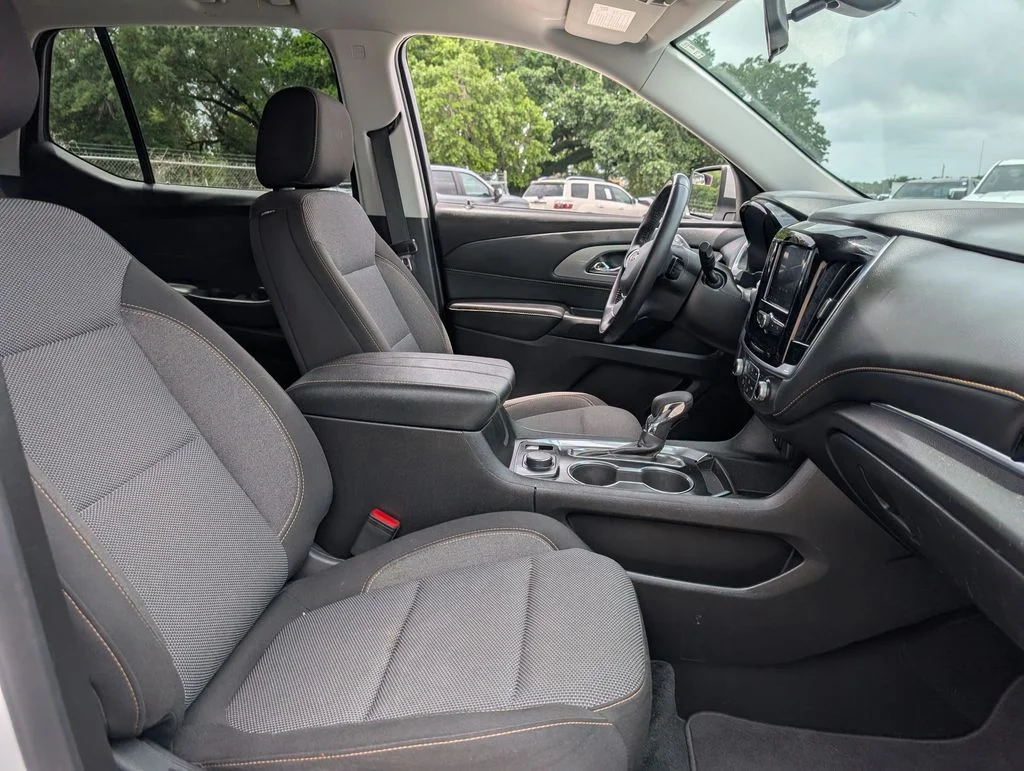 Used 2021 White Chevrolet LT image 24