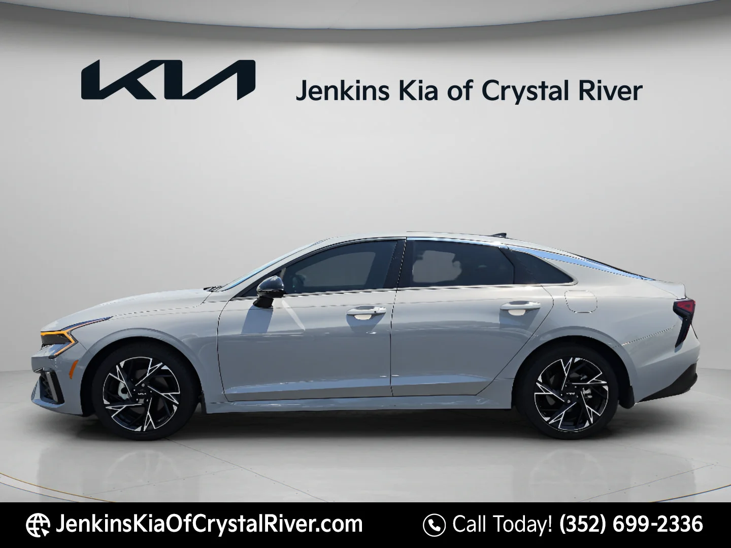 Used 2025 Wolf Gray Kia GT-Line image 9