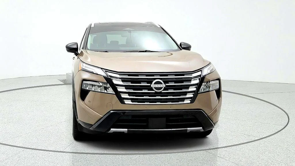 Used 2025 Baja Storm Metallic/Super Black Nissan AWD Platinum w/ ProPILOT Assist 2.1 & Head-Up Display image 2