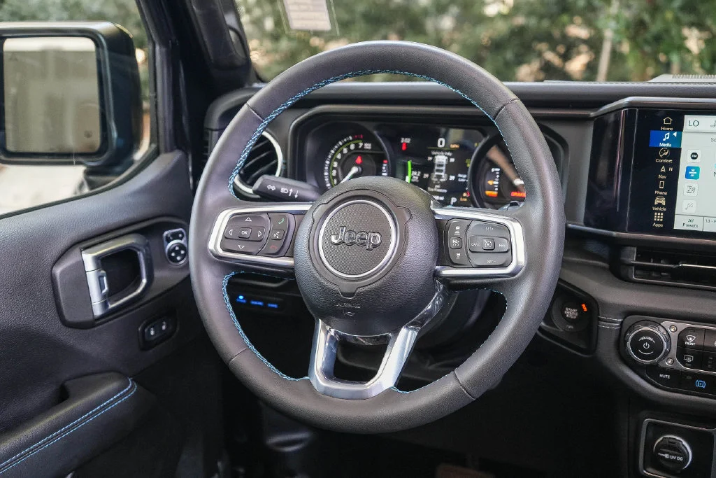 Used 2024 Black Jeep High Altitude 4xe image 12