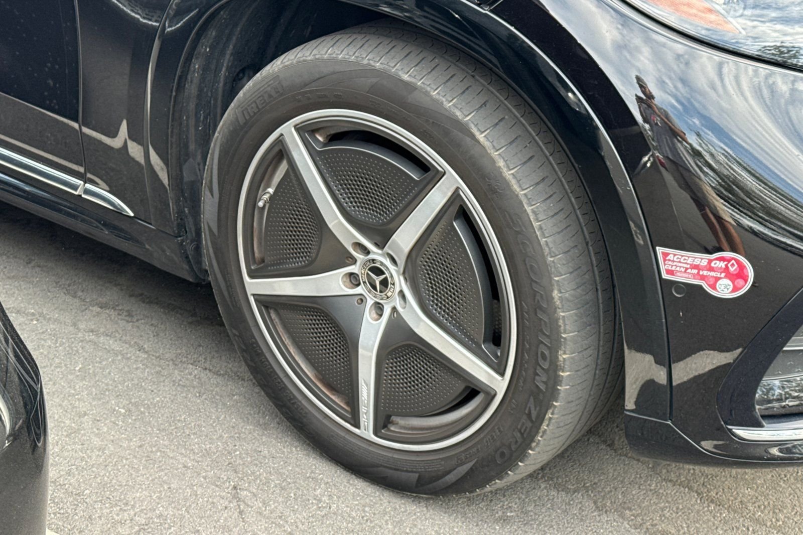 Certified Used 2023 Black Mercedes-Benz 580 image 6