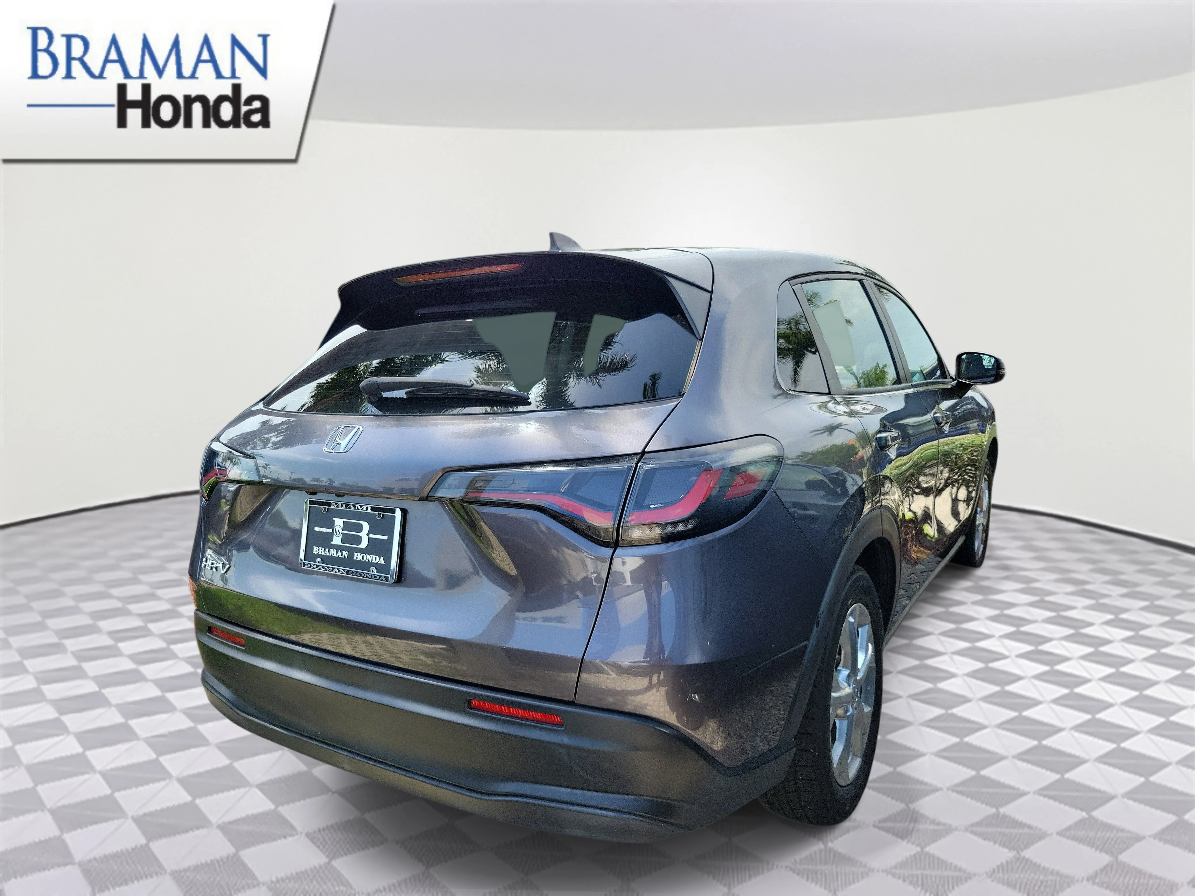 Certified Used 2023 Modern Steel Metallic Honda 2WD LX image 4