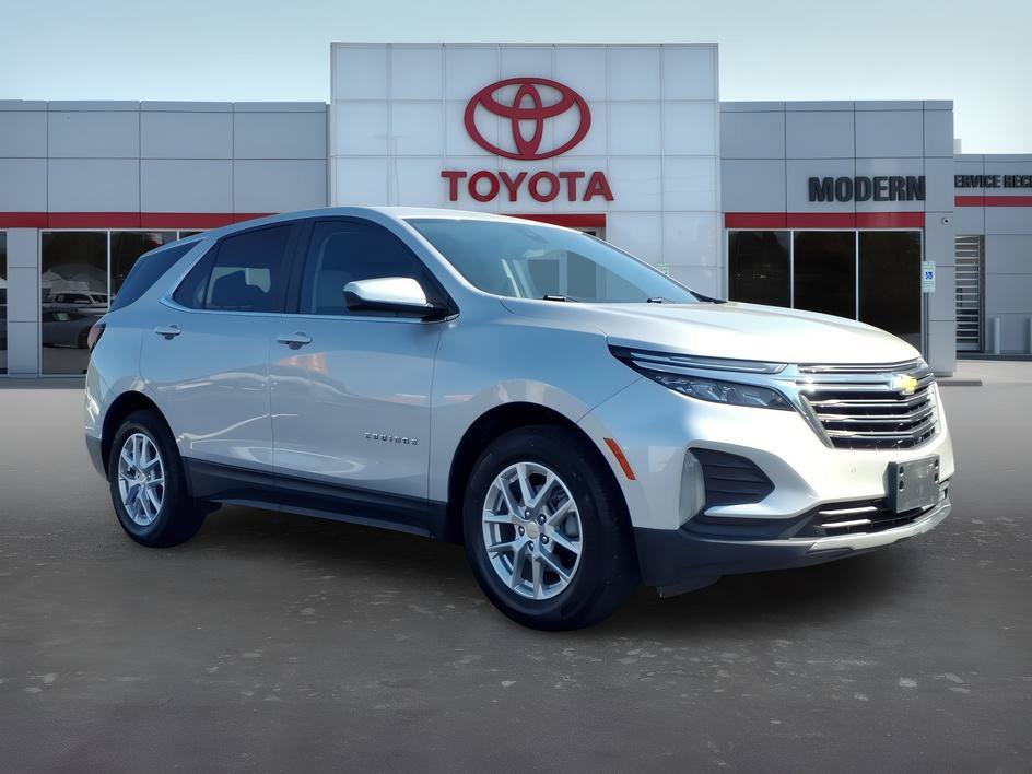 Used 2022 Silver Ice Metallic Chevrolet LT image 8