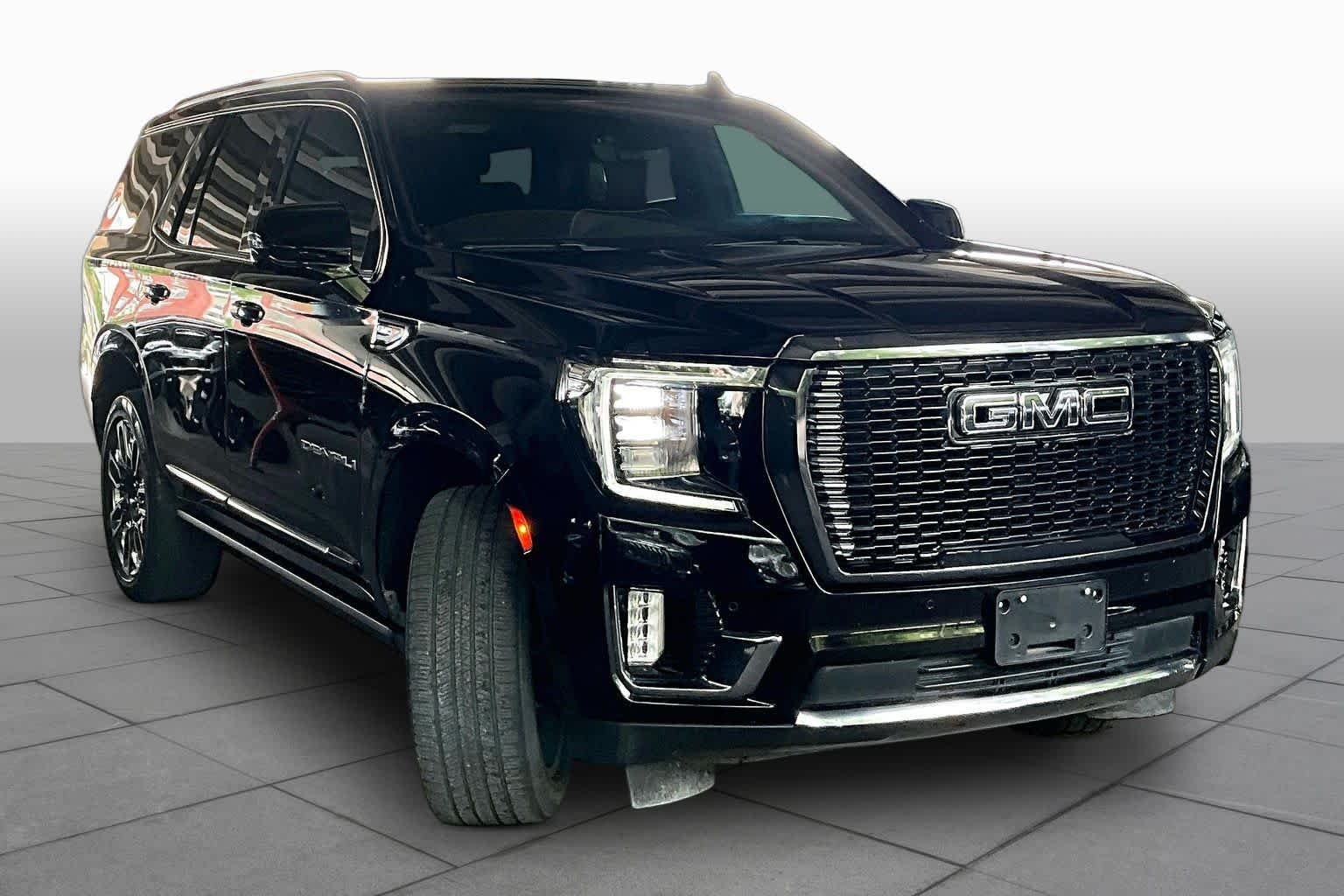 Used 2023 Onyx Black GMC Denali Ultimate image 3
