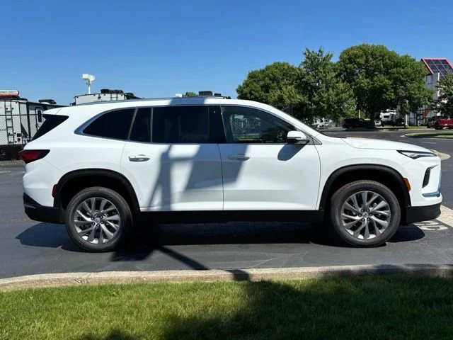 New 2026 Summit White Buick Preferred image 7