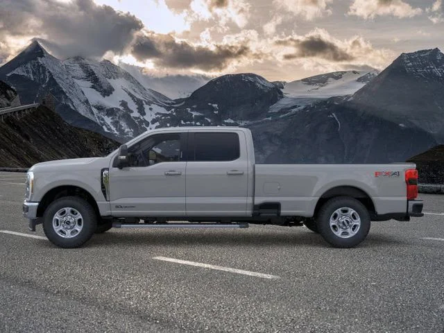 New 2026 Avalanche Ford XLT image 3