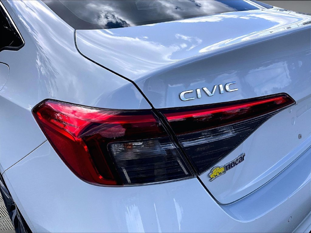 Used 2022 White Honda Touring image 34