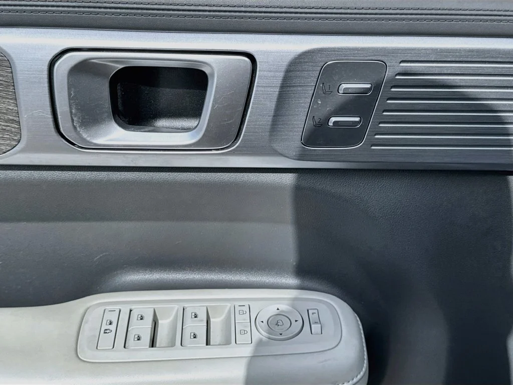 Used 2024 Gray Hyundai Calligraphy image 21