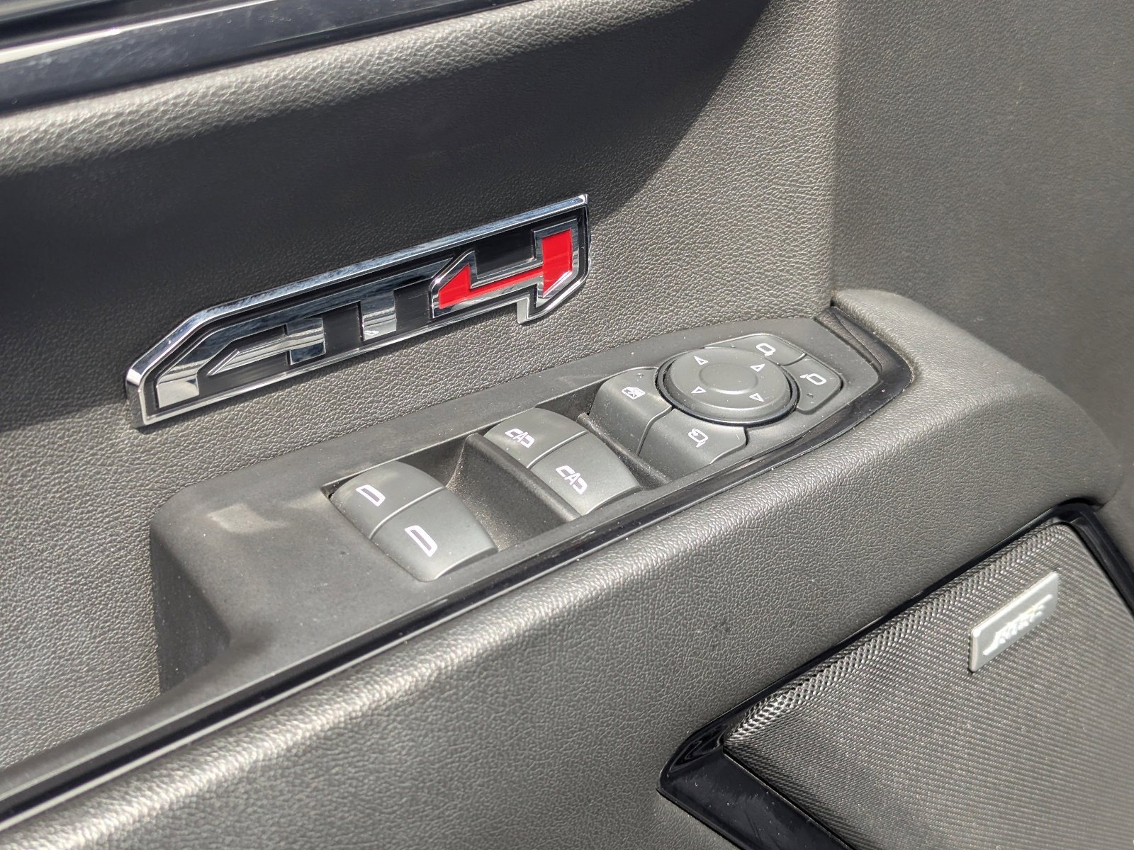 Used 2024 Onyx Black GMC AT4 image 21