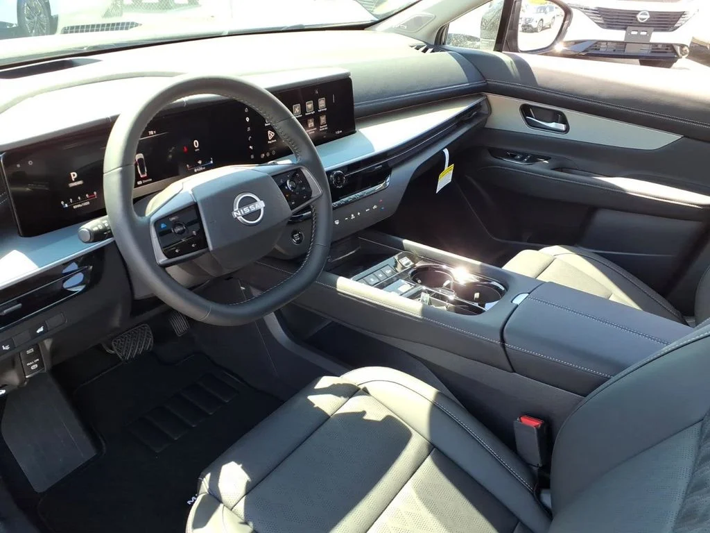 New 2026 Aurora Blue Pearl Metallic / Super Black Two-tone Nissan Platinum image 20