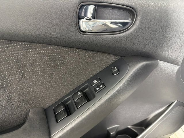 Used 2011 White Nissan 2.5 S image 11
