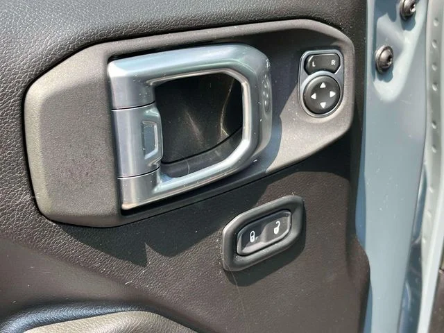 Used 2025 Anvil Clearcoat Jeep Nighthawk image 26