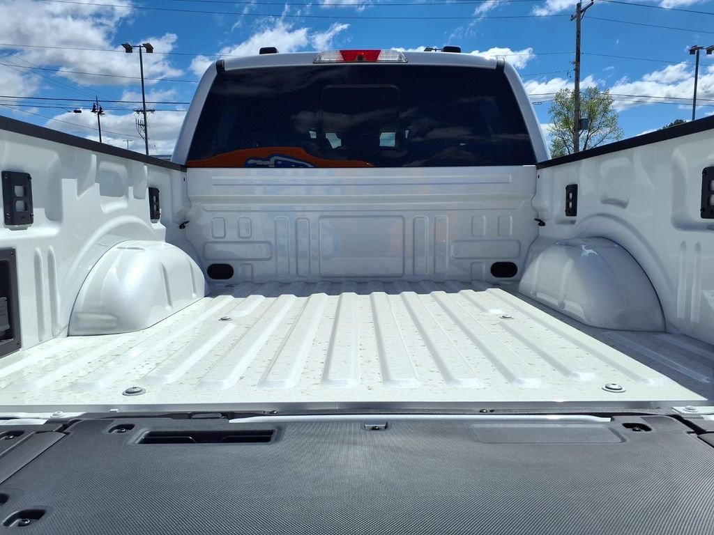 New 2026 Star White Metallic Tri-Coat Ford Platinum® image 7
