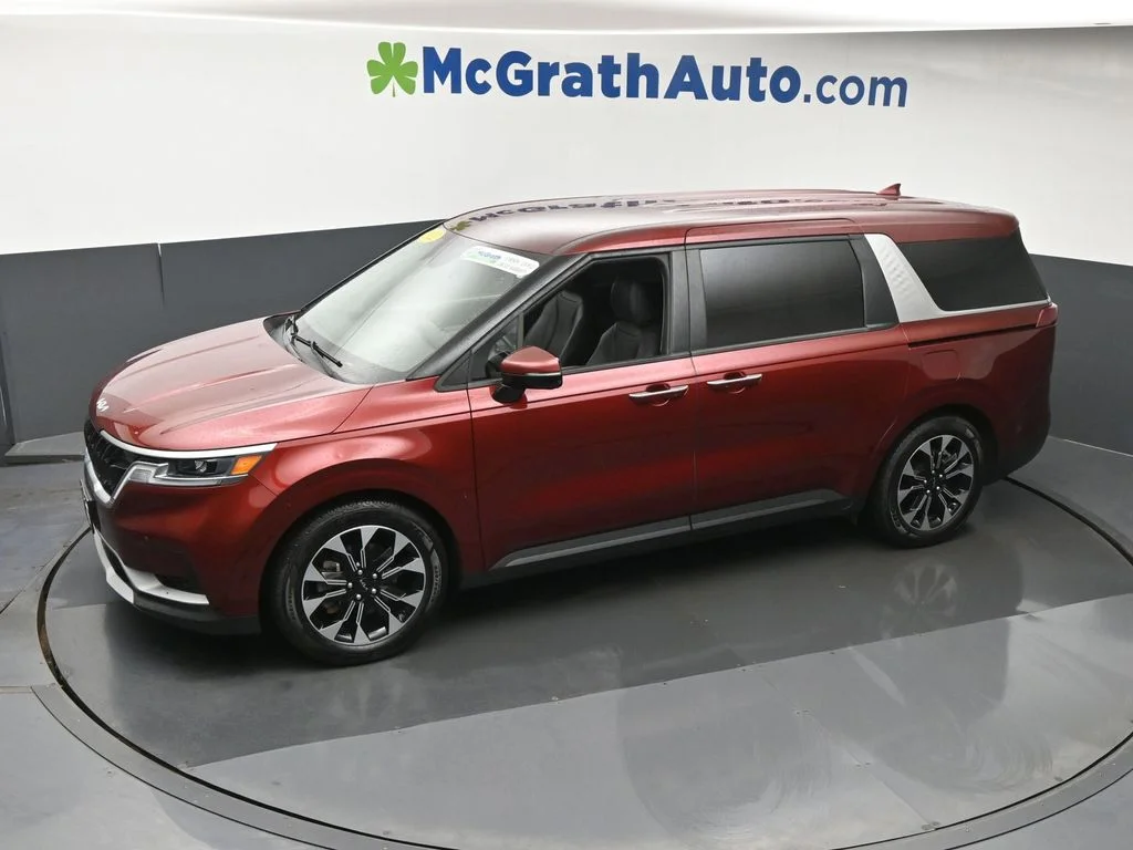 Used 2022 Red Kia EX image 24