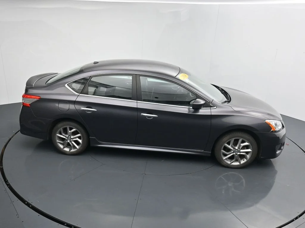 Used 2014 Gray Nissan SR image 27