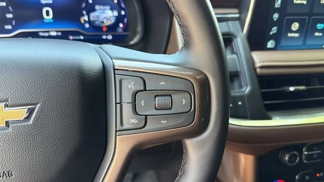 Used 2024 Iridescent Pearl Tricoat Chevrolet High Country image 24