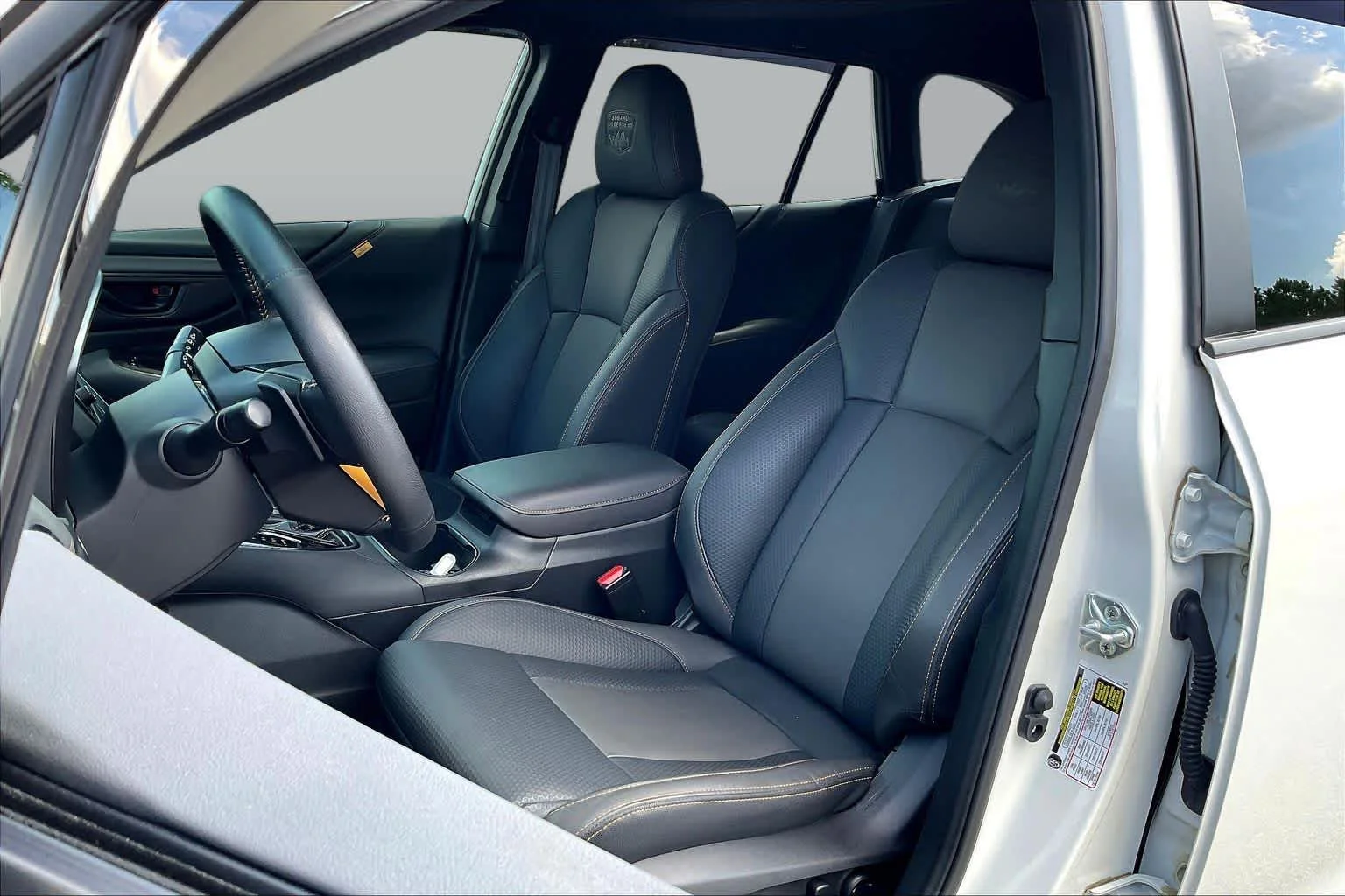 Used 2025 Crystal White Pearl Subaru Wilderness image 15