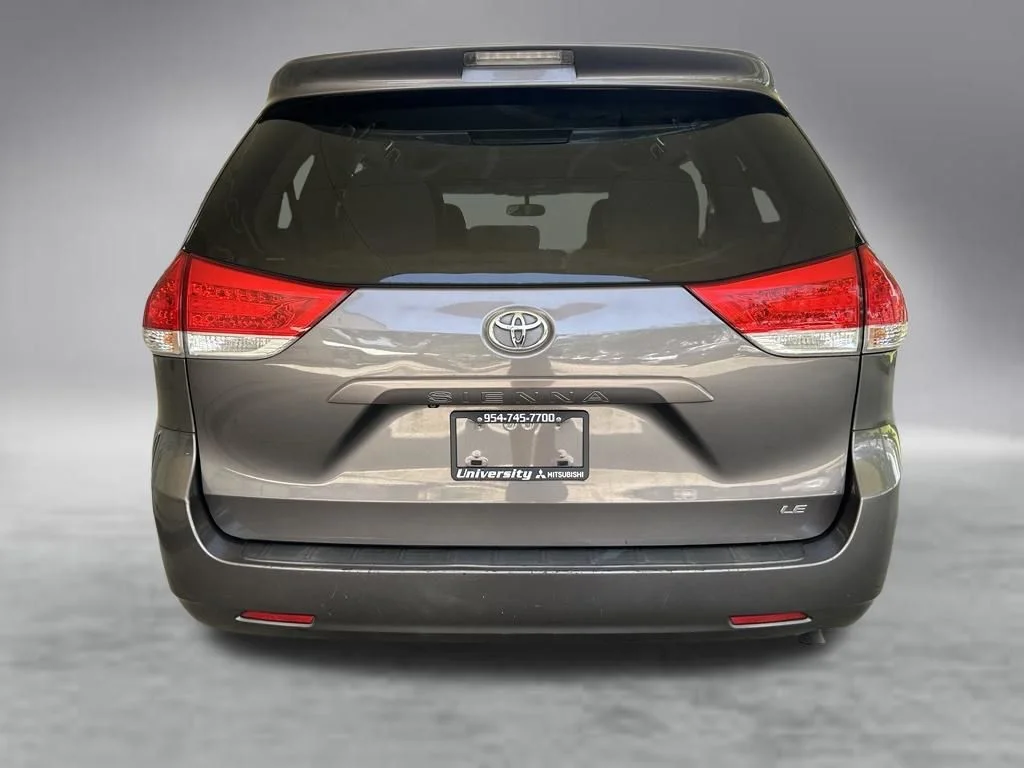 Used 2014 Gray Toyota LE image 29
