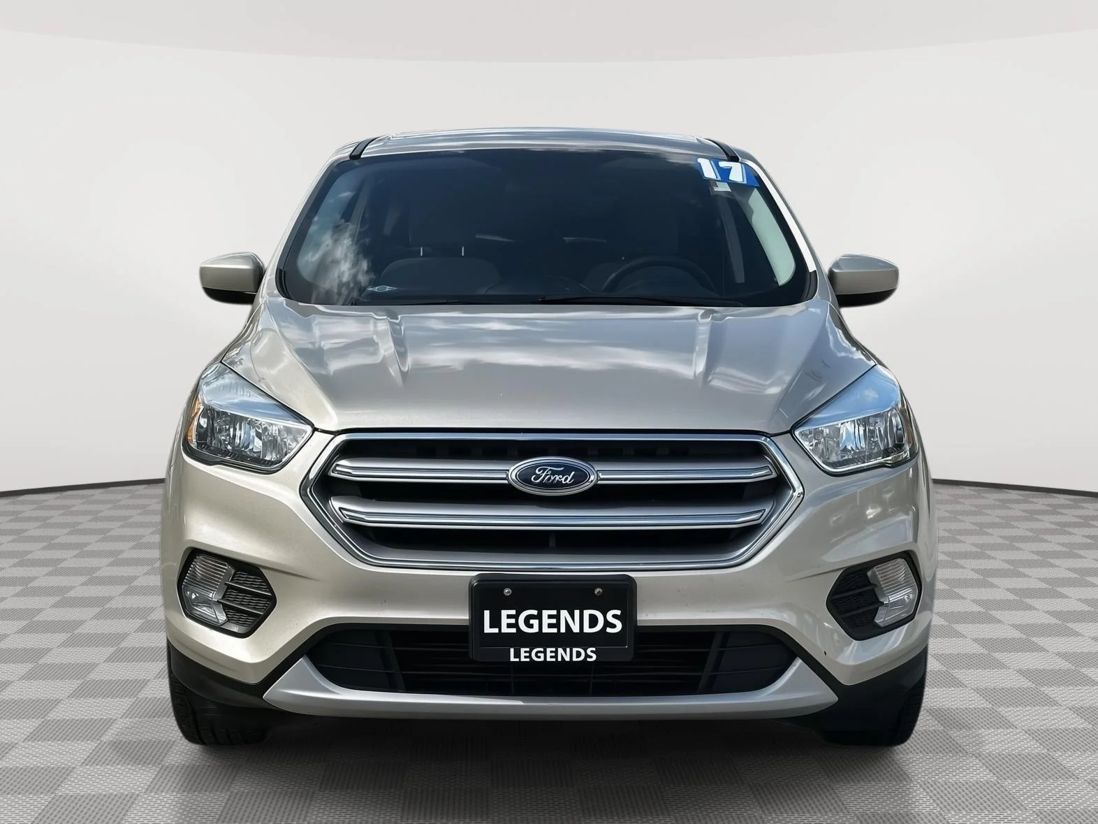 Used 2017 White Gold Ford SE image 2