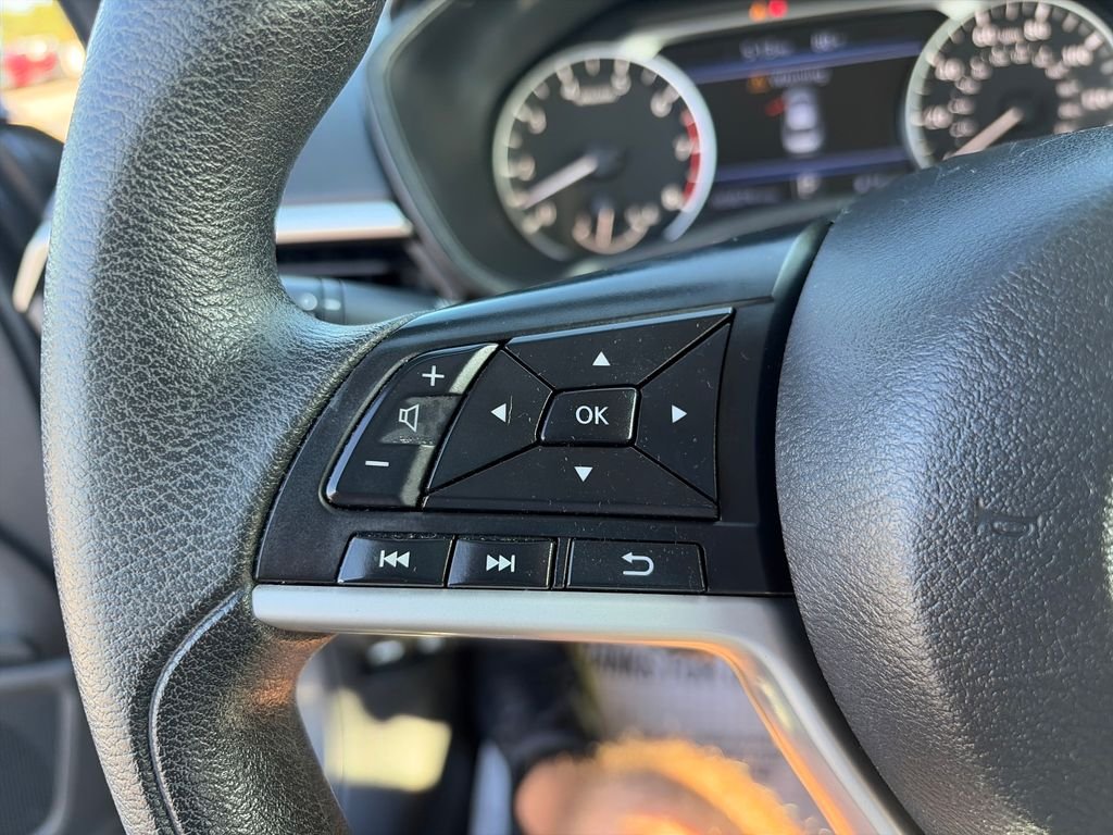 Used 2021 Gun Metallic Nissan 2.5 SV image 31