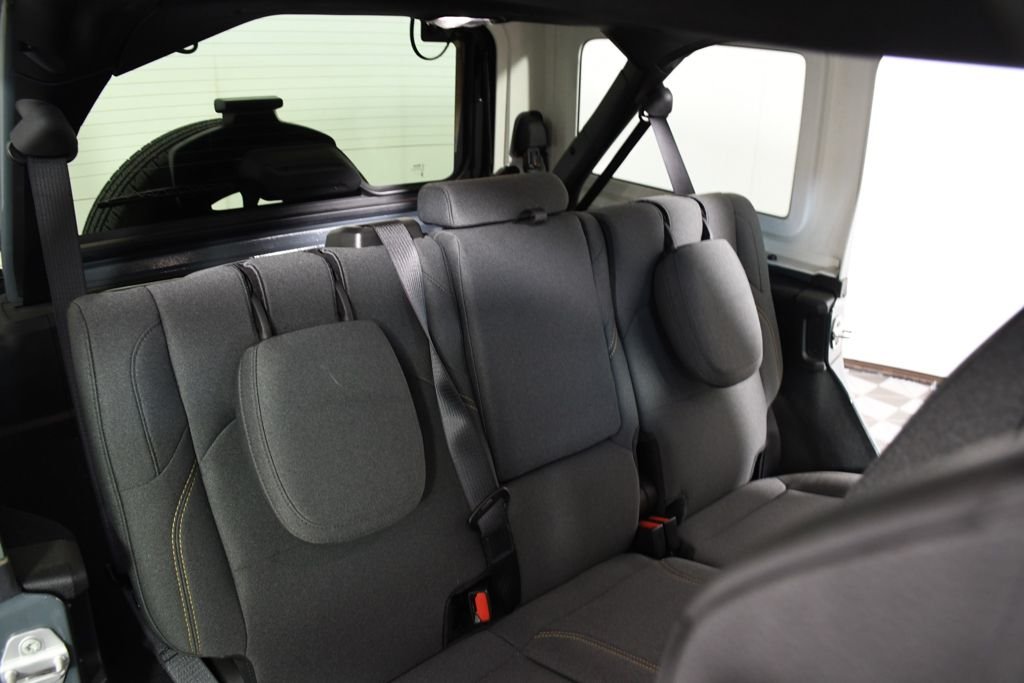 Used 2025 Anvil Clearcoat Jeep Sahara 4xe image 23
