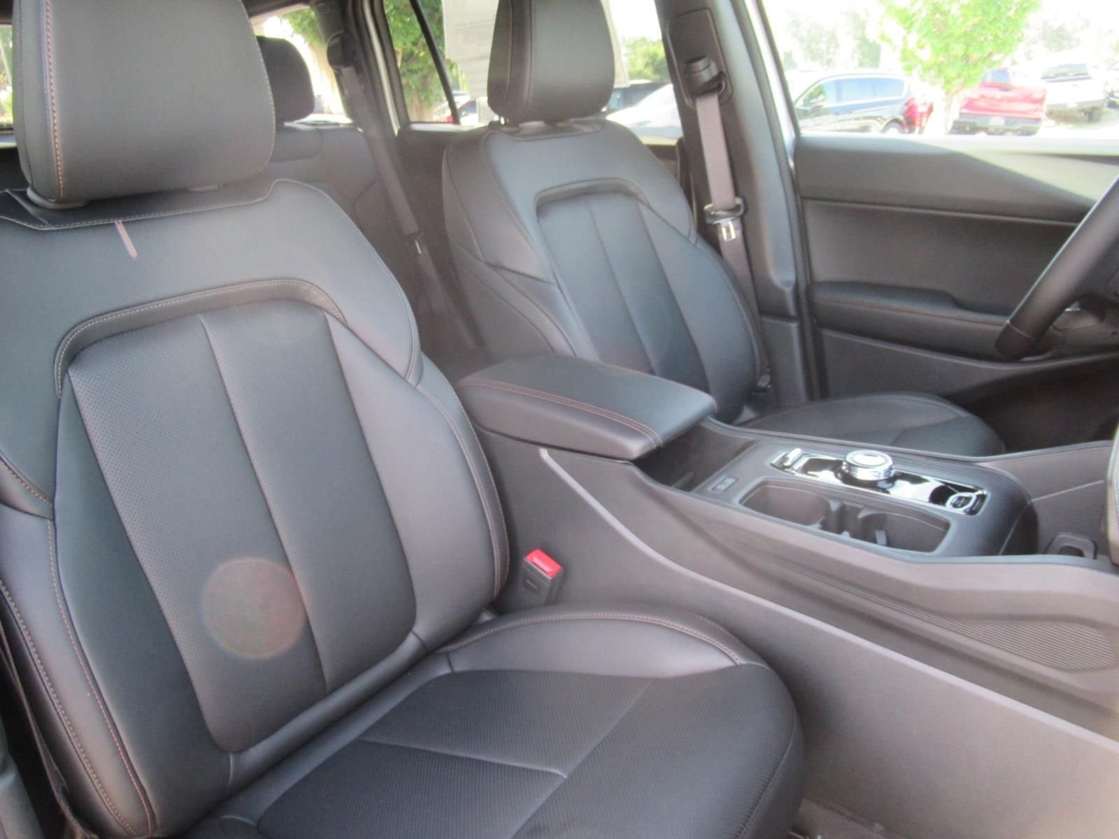 New 2026 Silver Zynith Clearcoat Jeep Limited image 9