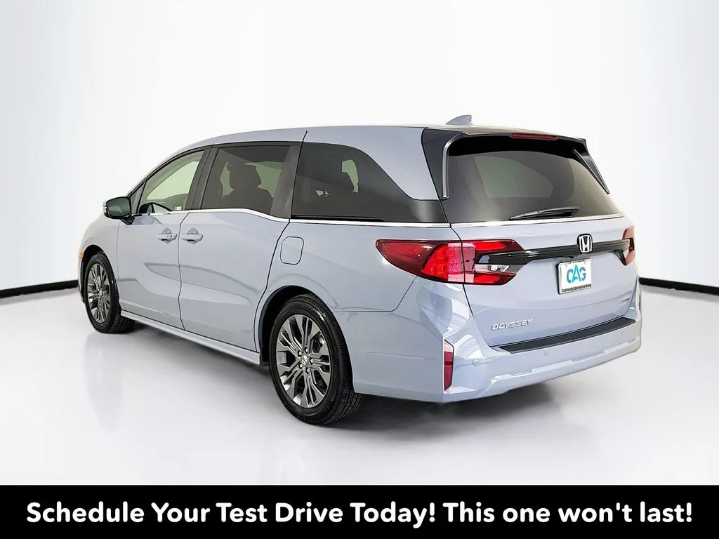 Certified Used 2026 Sonic Gray Pearl Honda Touring image 6