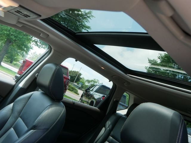 Used 2021 Black Nissan SL image 11