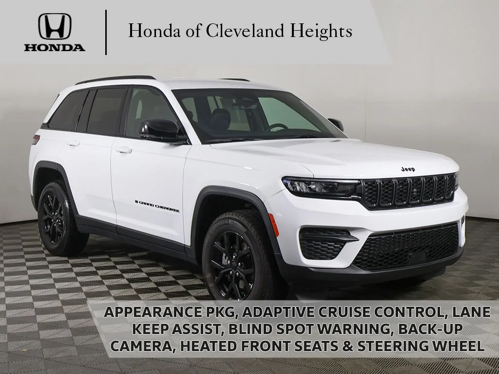 Used 2025 Bright White Clearcoat Jeep Altitude image 1