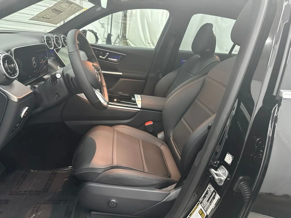 New 2026 Black Mercedes-Benz GLC 300 image 20