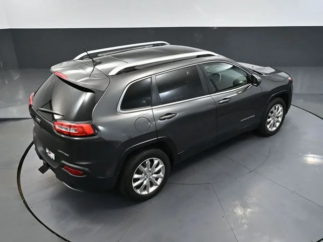 Used 2015 Gray Jeep Limited image 58