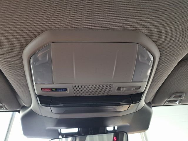 Used 2023 White Subaru Limited image 18